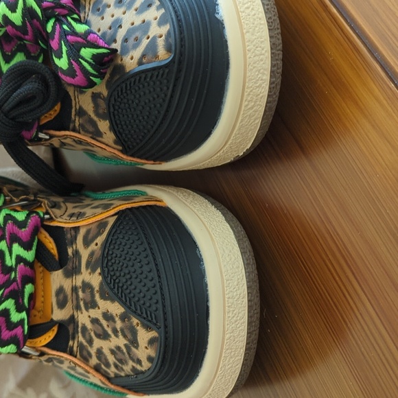 NEW shoes! Sz 7 - Picture 4 of 10